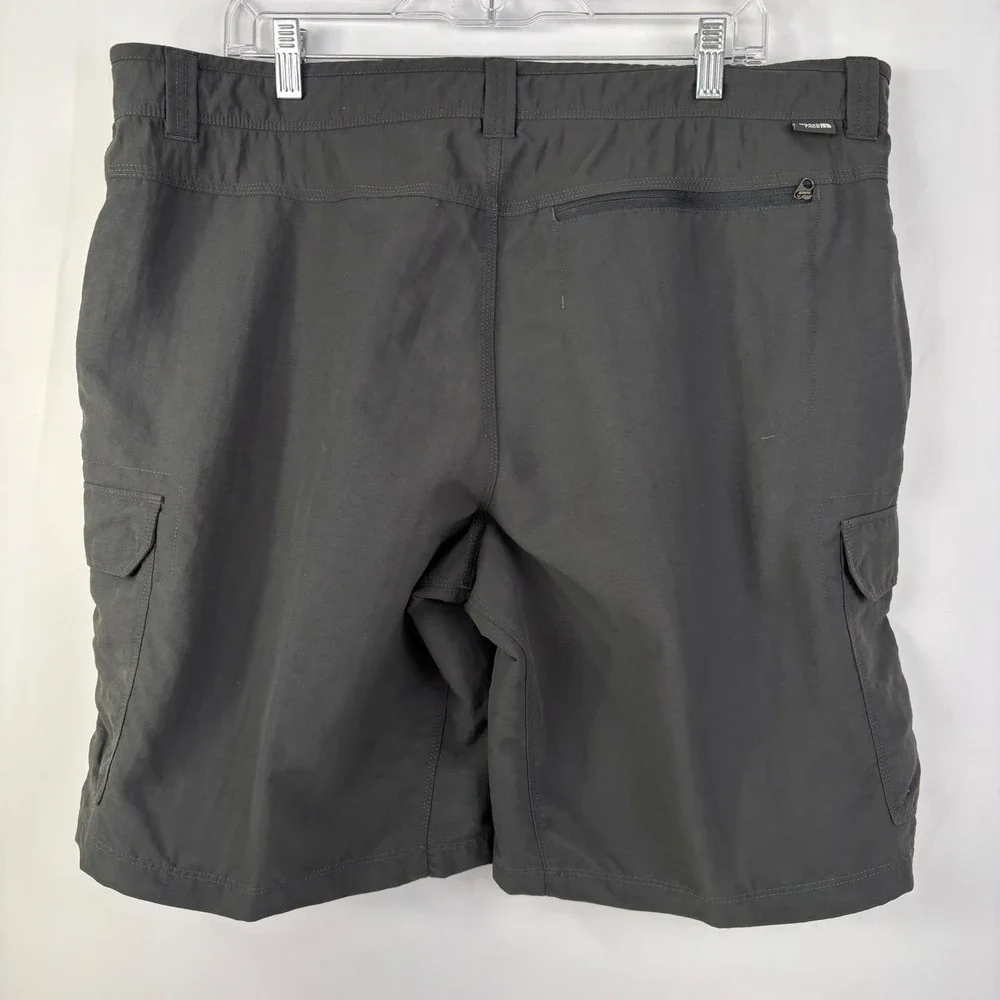 The North Face Mens Paramount II Dark Grey Cargo Utility Hiking Shorts Size 40
